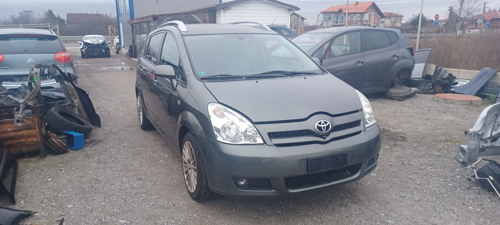 Toyota Corolla verso 1.8vvti-на части автоматик - изображение 4