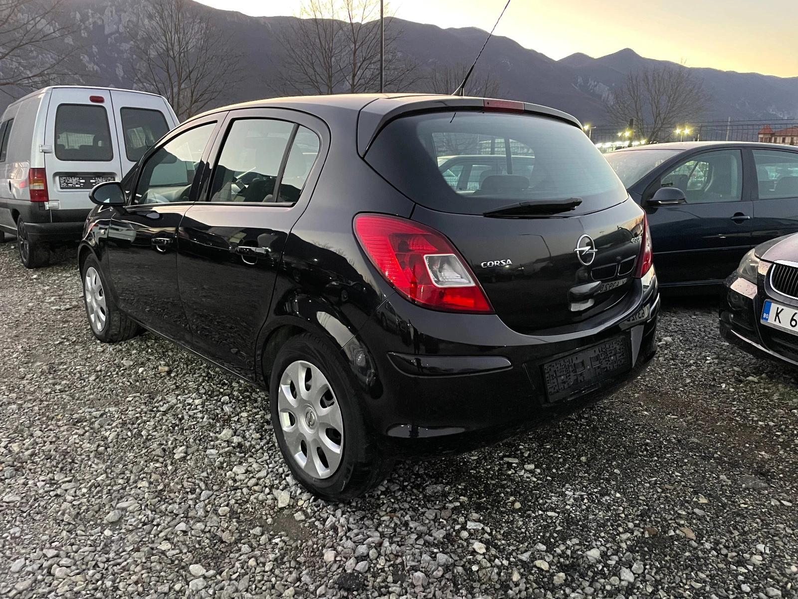 Opel Corsa 1.3m-jet KLIMA ITALY  - изображение 4