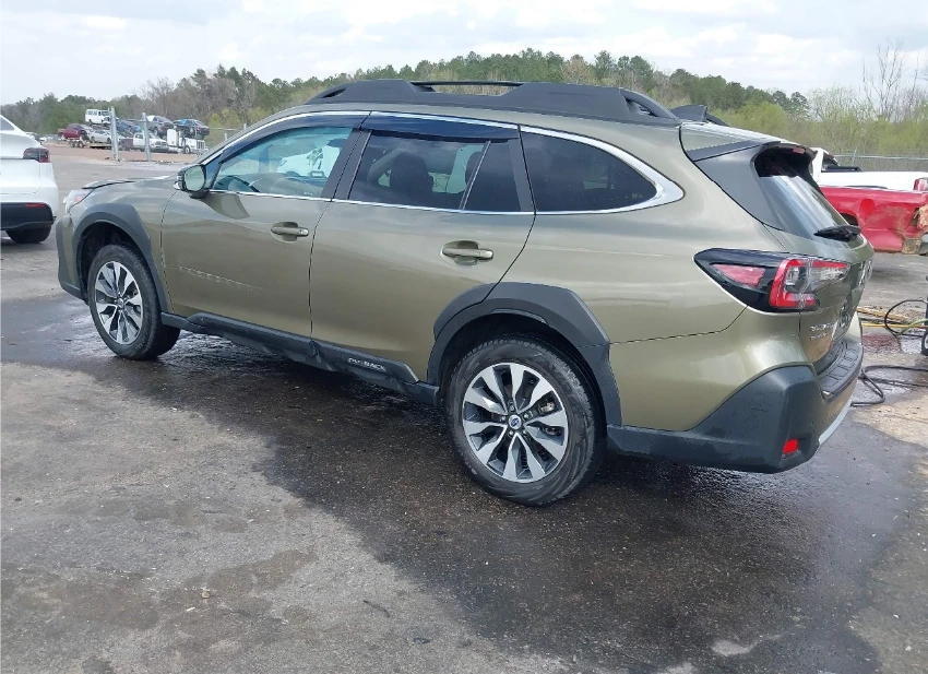 Subaru Outback LIMITED Кожа* Lane Assist* CarPlay* Дистроник*  - изображение 3