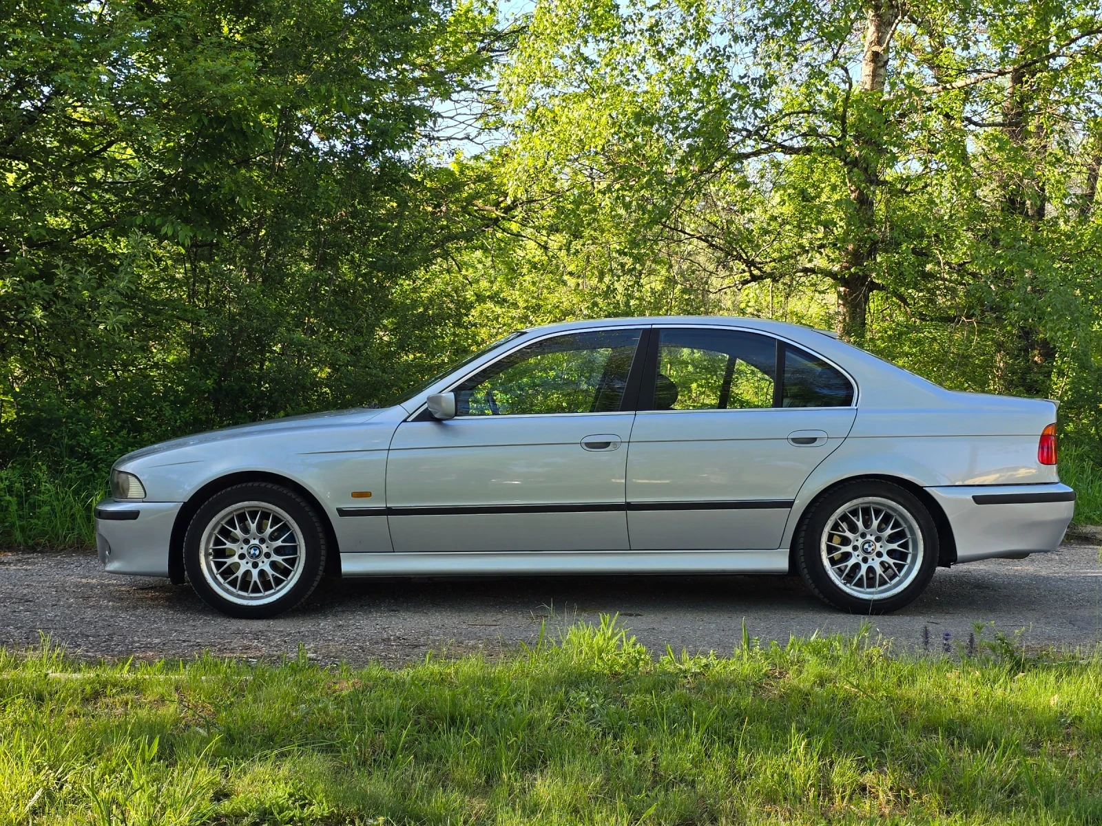 BMW 525 525i - изображение 7