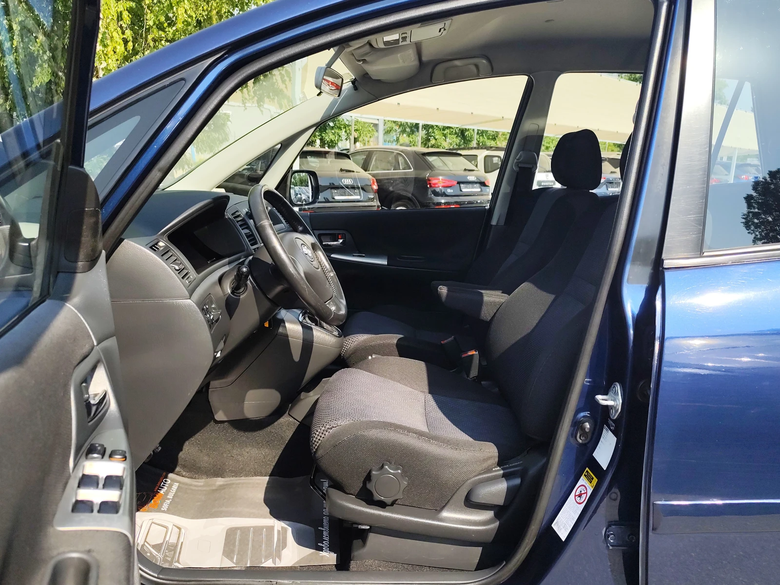 Toyota Corolla verso 2.0D-4D* KLIMATRONIK*  - изображение 7