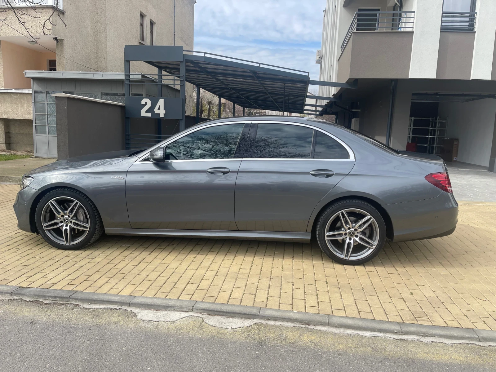 Mercedes-Benz E 220 220CDI 4MATIK - изображение 6