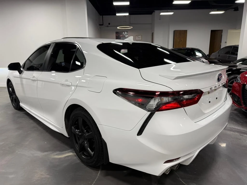 Toyota Camry * Hybrid * CARFAX * БЕЗ ПЪРВОНАЧАЛНА ВНОСКА - изображение 2