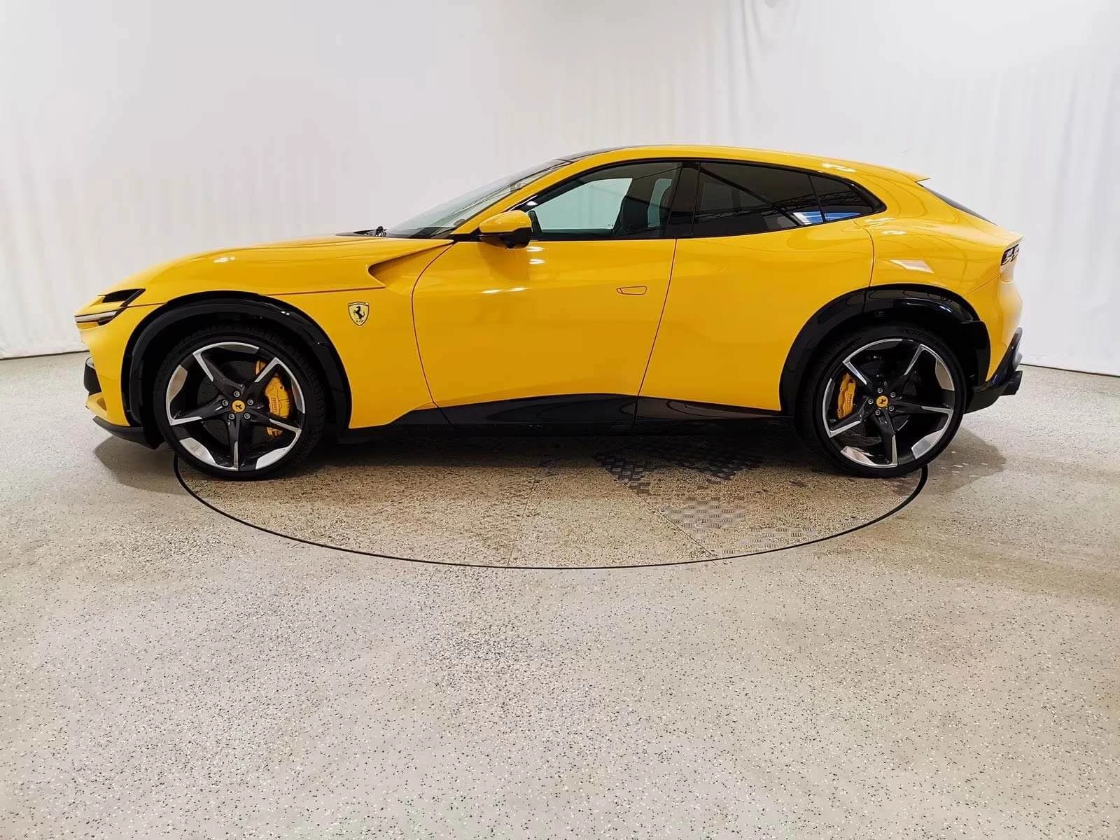 Ferrari Purosangue 6.5 V12/Lift/Камера 360/Massage/Matrix/, снимка 3 - Автомобили и джипове - 54101425