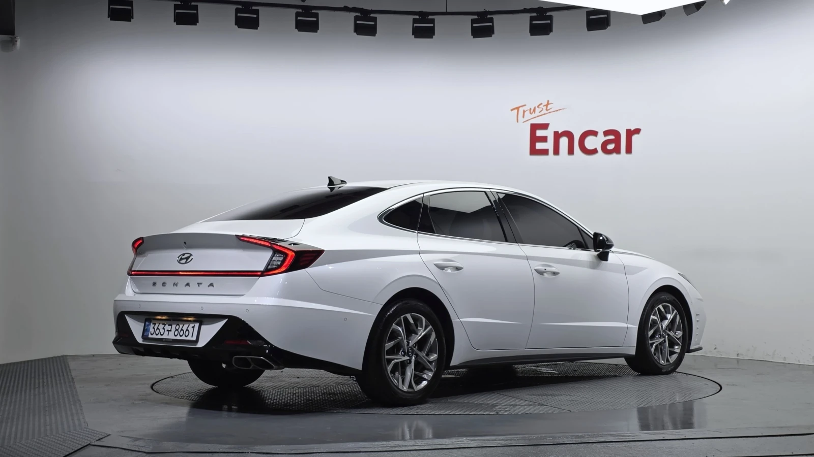 Hyundai Sonata 1.6 Premium Family, снимка 2 - Автомобили и джипове - 55003608
