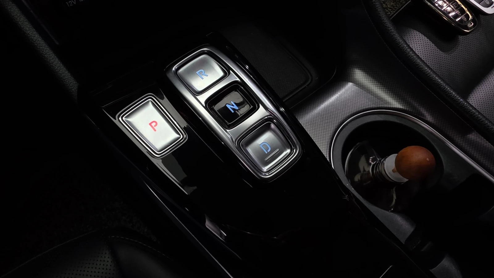 Hyundai Sonata 1.6 Premium Family, снимка 9 - Автомобили и джипове - 55003608