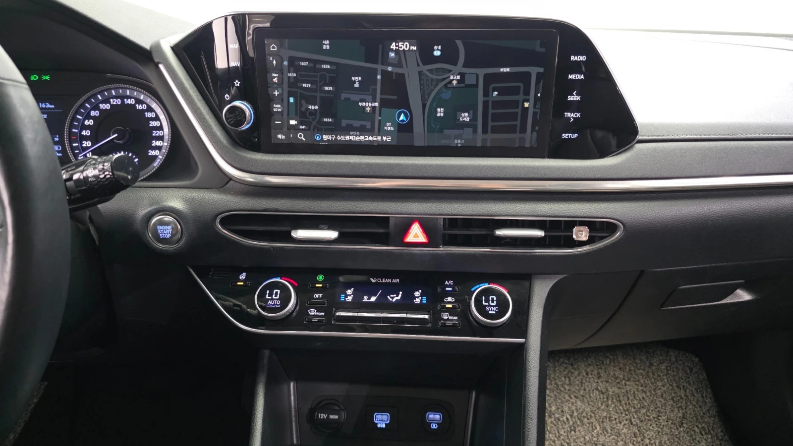 Hyundai Sonata 1.6 Premium Family, снимка 14 - Автомобили и джипове - 55003608