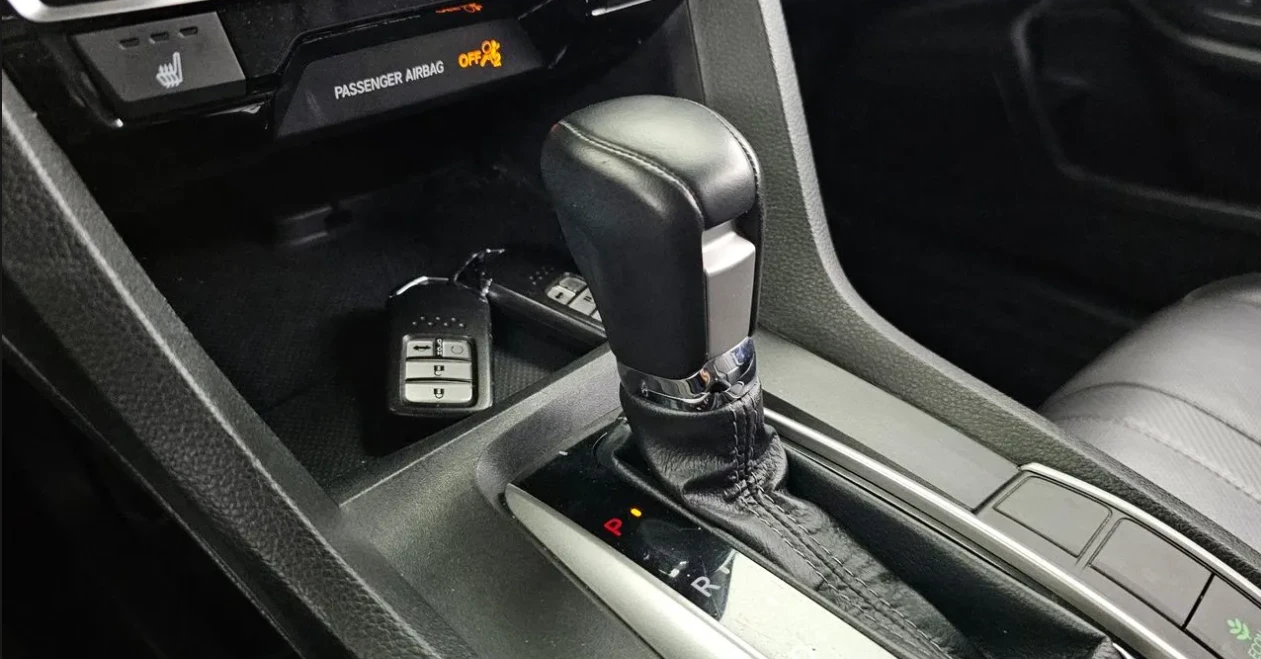 Honda Civic 2.0 Бензин, снимка 8 - Автомобили и джипове - 55087968