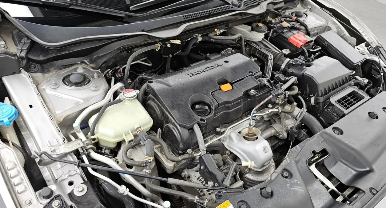 Honda Civic 2.0 Бензин, снимка 14 - Автомобили и джипове - 55087968