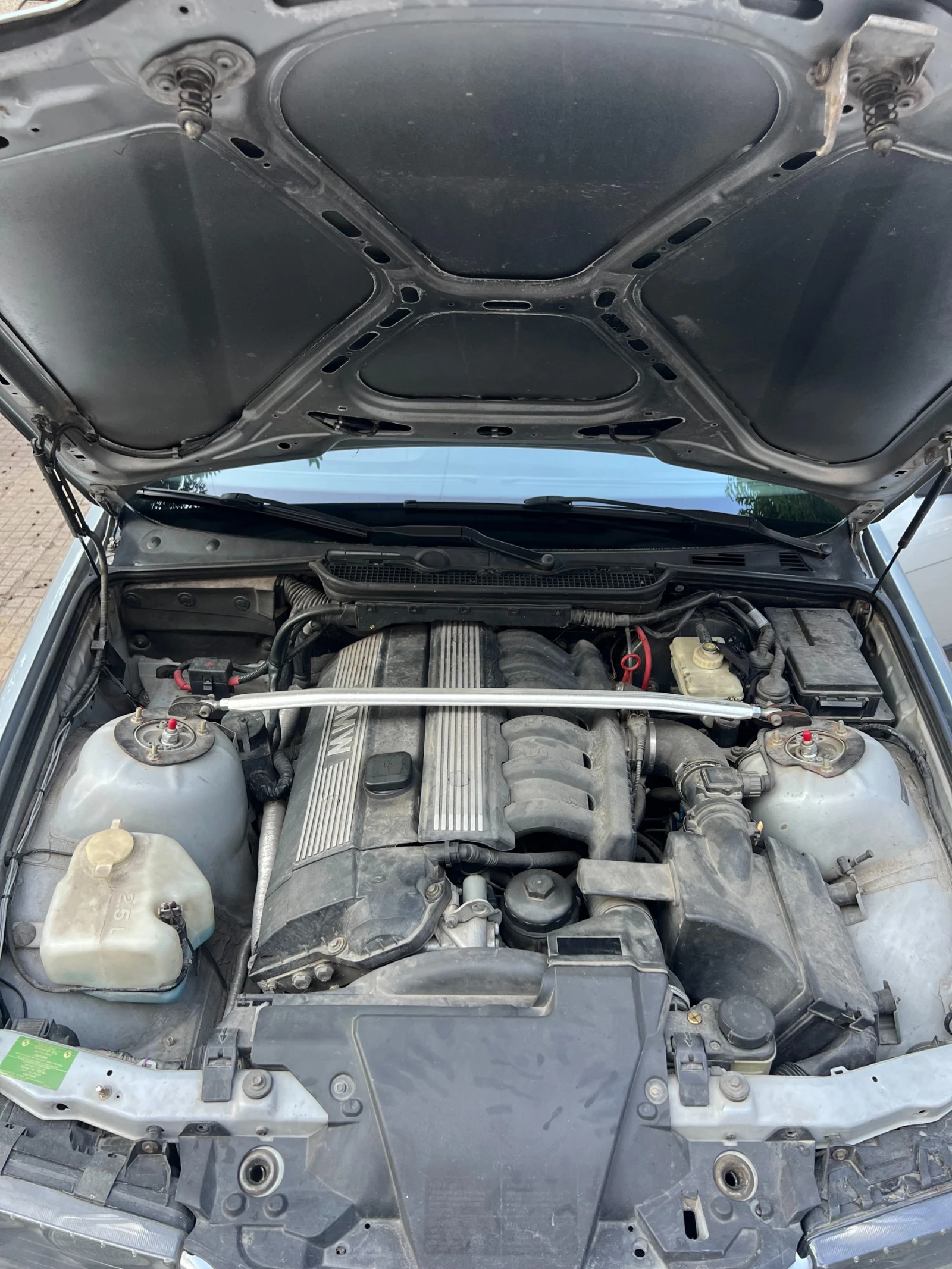 BMW 320, снимка 16 - Автомобили и джипове - 55416040