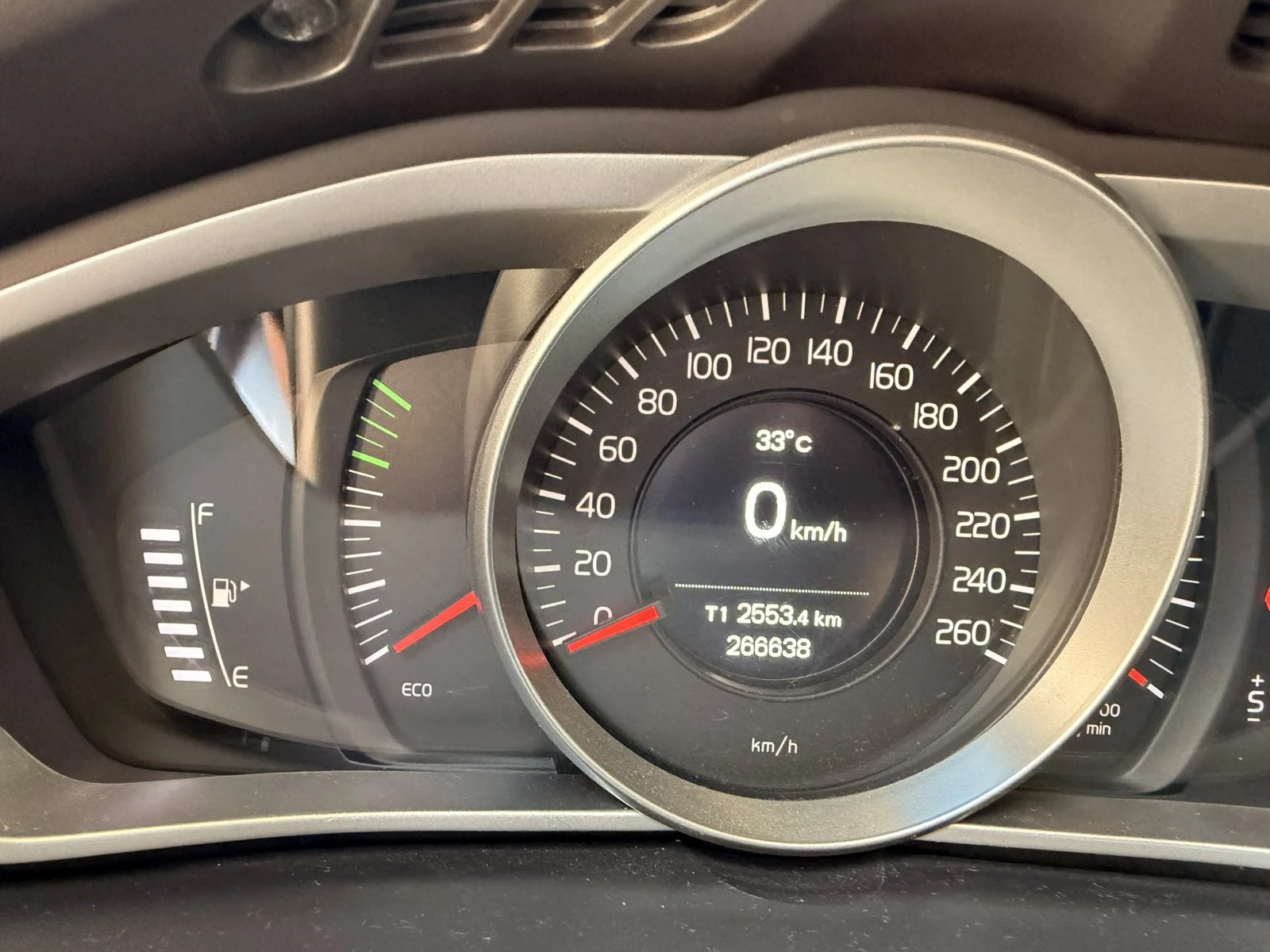 Volvo V40 D3, снимка 5 - Автомобили и джипове - 55540197