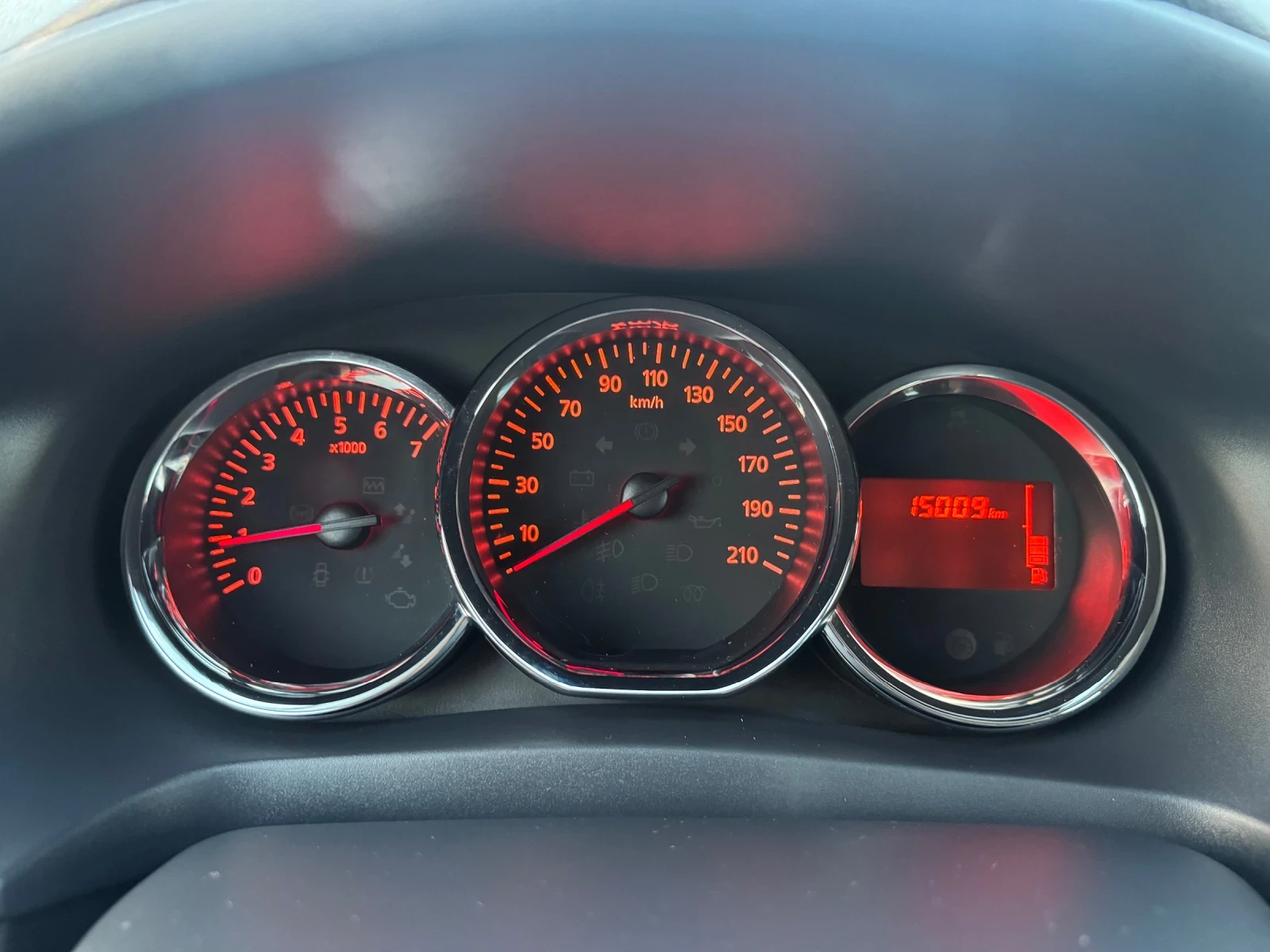 Dacia Sandero * * * 15000км.* * * , снимка 15 - Автомобили и джипове - 55900116
