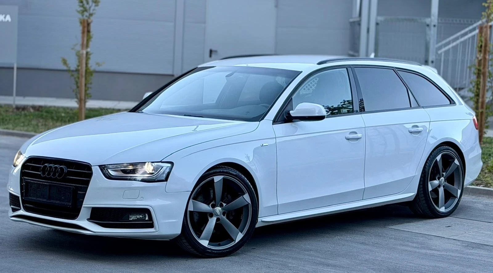 Audi A4 2.0TDI * Quattro* * 3x S line * * Bi-Xenon* 