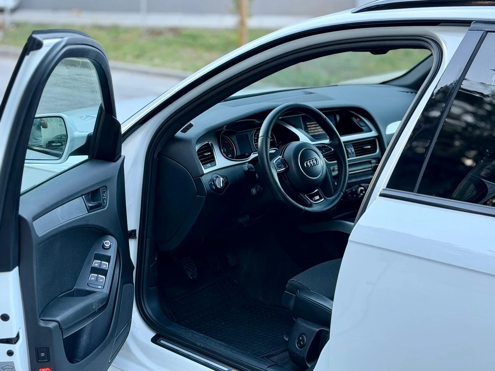 Audi A4 2.0TDI * Quattro* * 3x S line * * Bi-Xenon* , снимка 9 - Автомобили и джипове - 55954529
