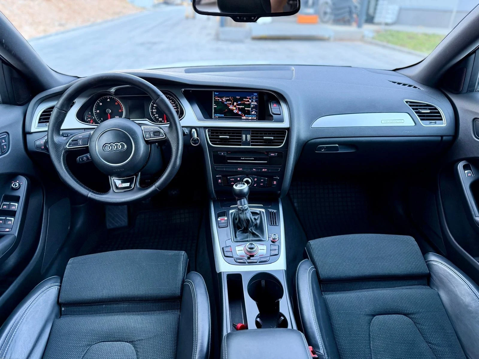 Audi A4 2.0TDI * Quattro* * 3x S line * * Bi-Xenon* , снимка 15 - Автомобили и джипове - 55954529