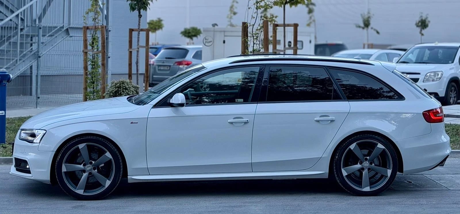 Audi A4 2.0TDI * Quattro* * 3x S line * * Bi-Xenon* , снимка 4 - Автомобили и джипове - 55954529
