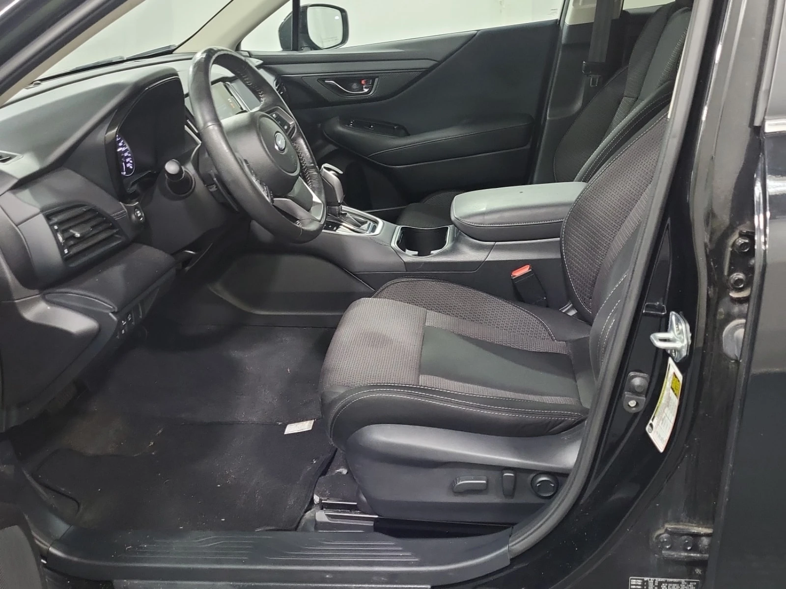 Subaru Outback * Touring * CARFAX * ОПЦИЯ ЗА ФИНАНСИРАНЕ , снимка 5 - Автомобили и джипове - 56160128