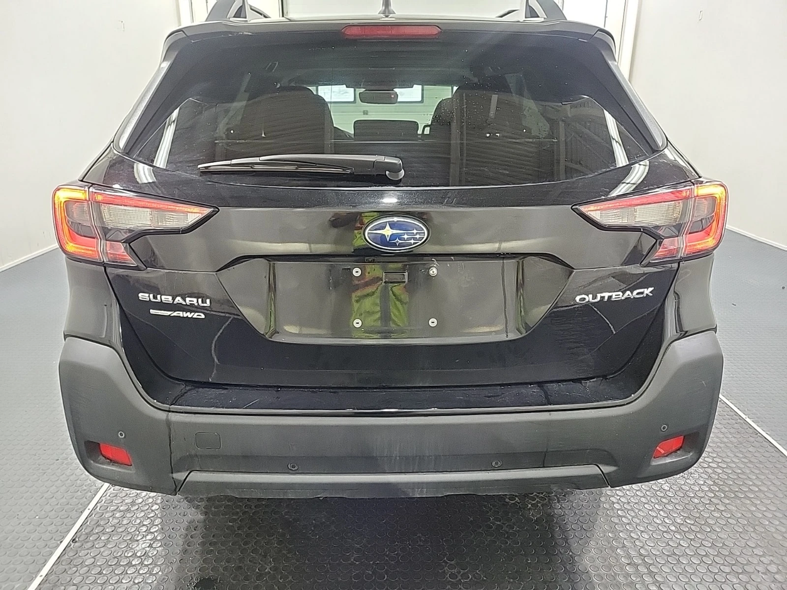 Subaru Outback * Touring * CARFAX * ОПЦИЯ ЗА ФИНАНСИРАНЕ , снимка 4 - Автомобили и джипове - 56160128