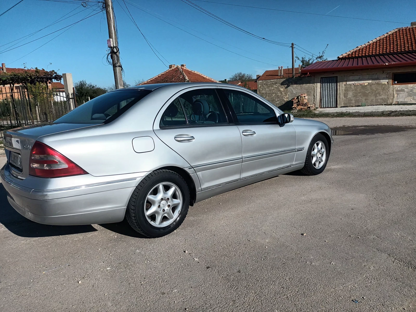Mercedes-Benz C 200, снимка 3 - Автомобили и джипове - 56297092