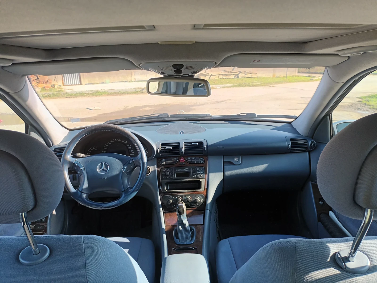 Mercedes-Benz C 200, снимка 11 - Автомобили и джипове - 56297092