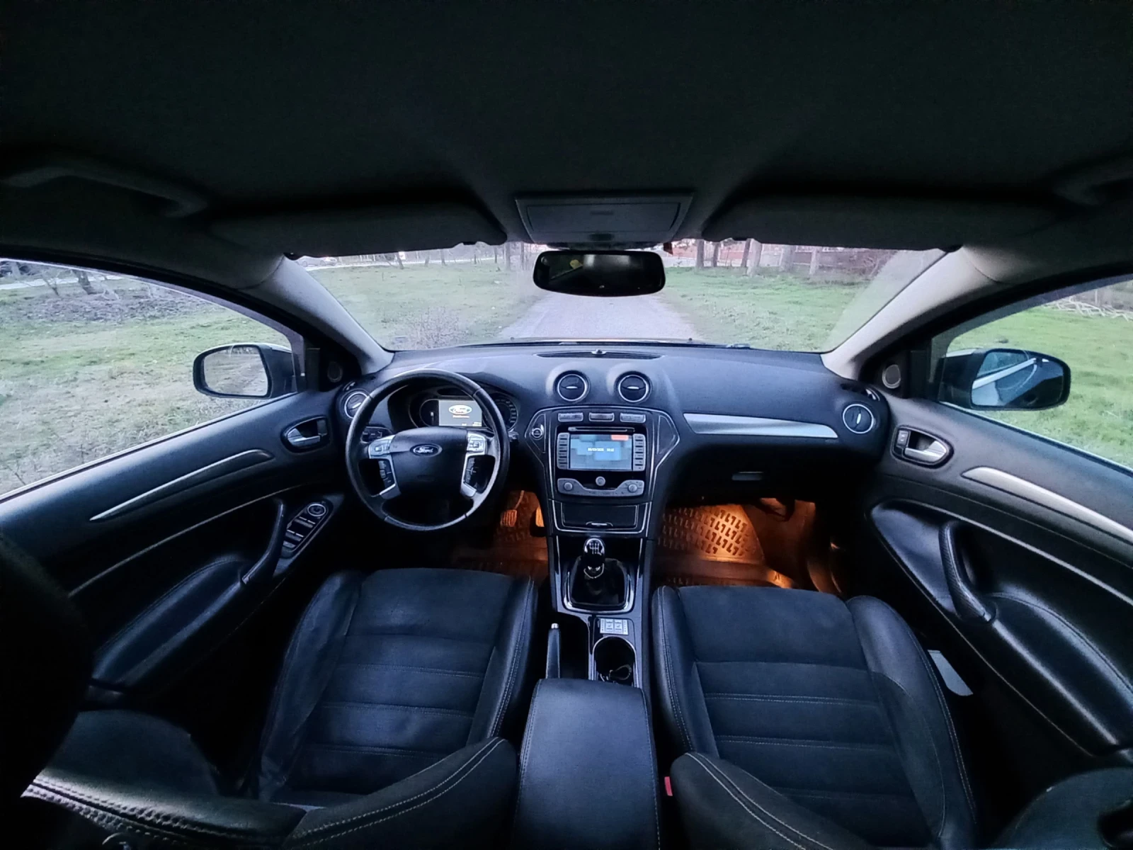 Ford Mondeo 2.0 Tdci TITANIUM, снимка 6 - Автомобили и джипове - 56570443
