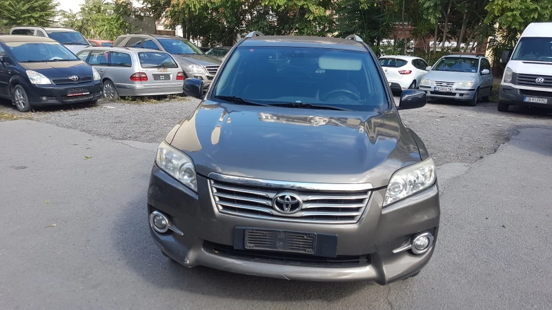 Toyota Rav4 2.2 D4D, снимка 1 - Автомобили и джипове - 47408475