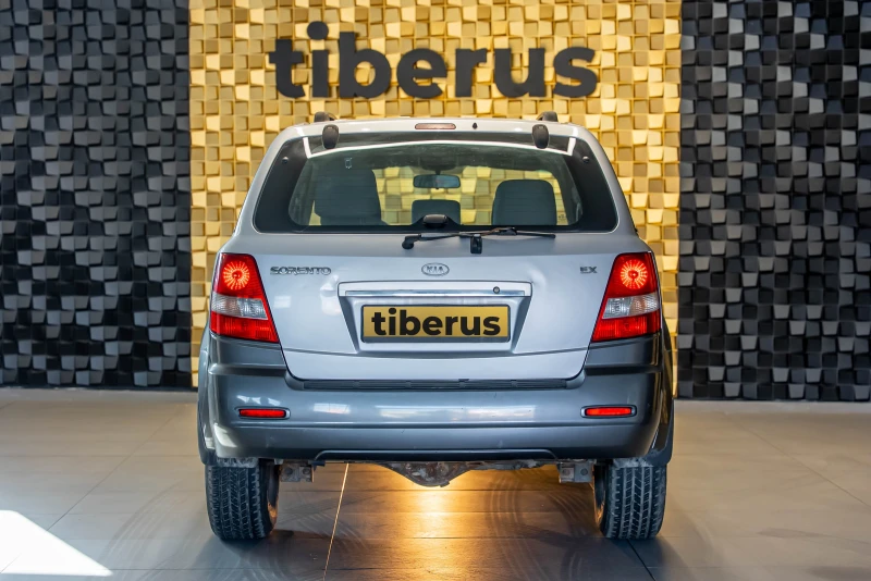 Kia Sorento 2.5 CRDI, снимка 4 - Автомобили и джипове - 52480147