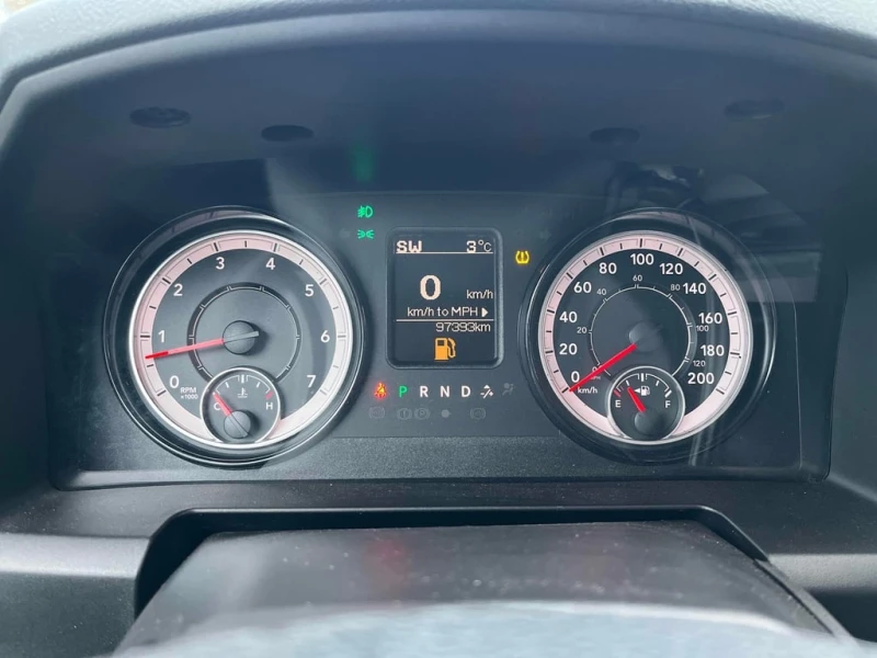 Dodge RAM 1500 * Express * CARFAX * БЕЗ ПЪРВОНАЧАЛНА ВНОСКА, снимка 8 - Автомобили и джипове - 52919303