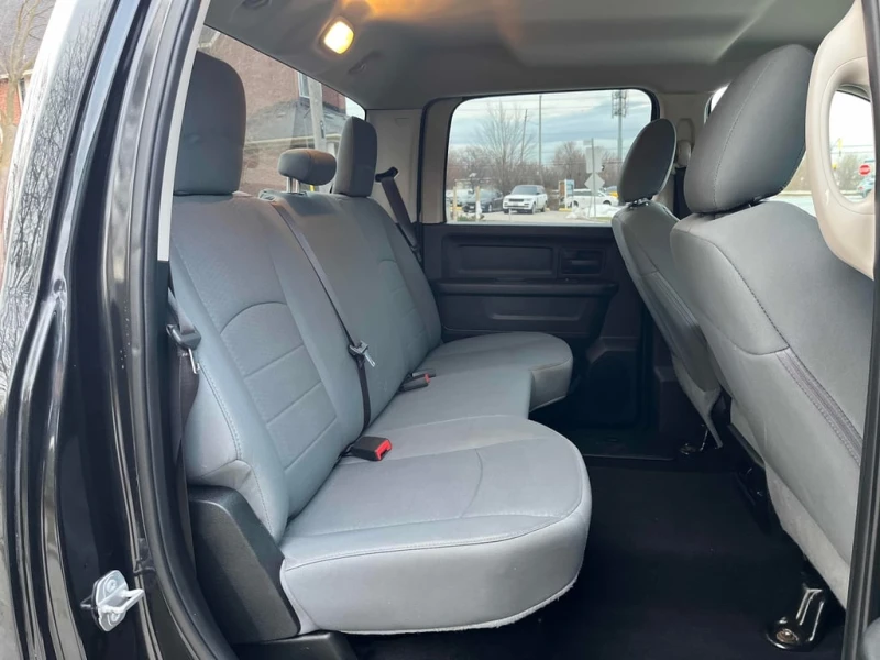 Dodge RAM 1500 * Express * CARFAX * БЕЗ ПЪРВОНАЧАЛНА ВНОСКА, снимка 11 - Автомобили и джипове - 52919303