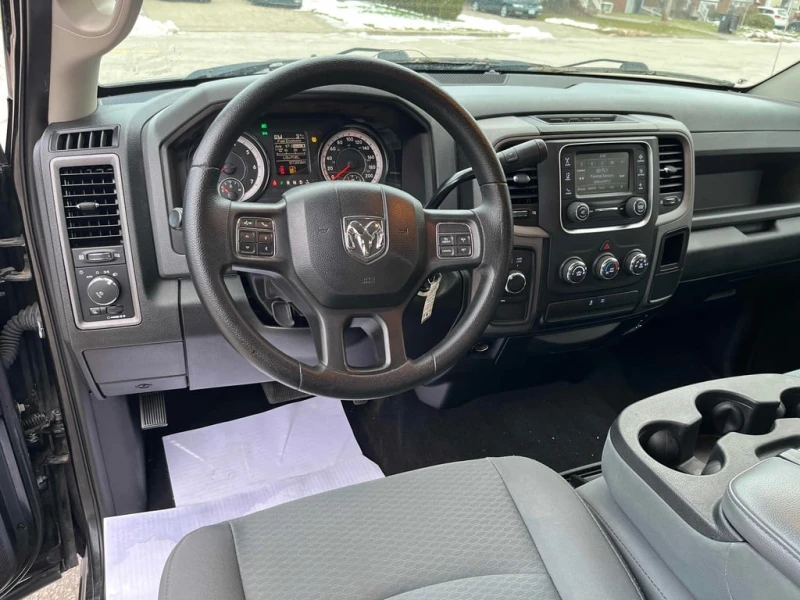 Dodge RAM 1500 * Express * CARFAX * БЕЗ ПЪРВОНАЧАЛНА ВНОСКА, снимка 5 - Автомобили и джипове - 52919303