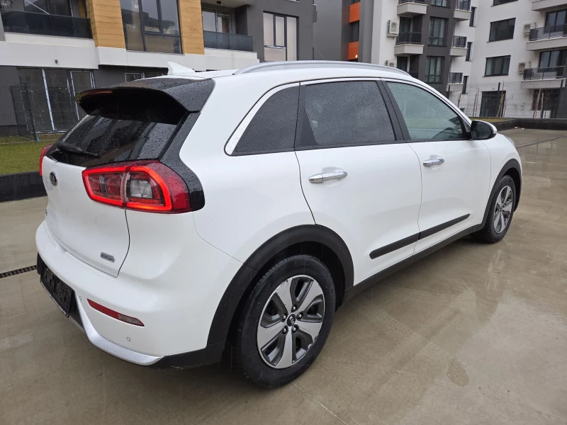 Kia Niro 2020 Automatic, снимка 3 - Автомобили и джипове - 53233629