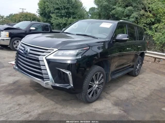 Lexus LX 570 THREE-ROW - изображение 2