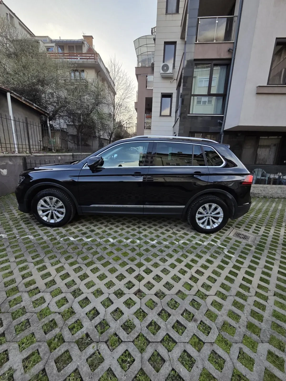 VW Tiguan 1.4 TSI 56 600 km - изображение 2
