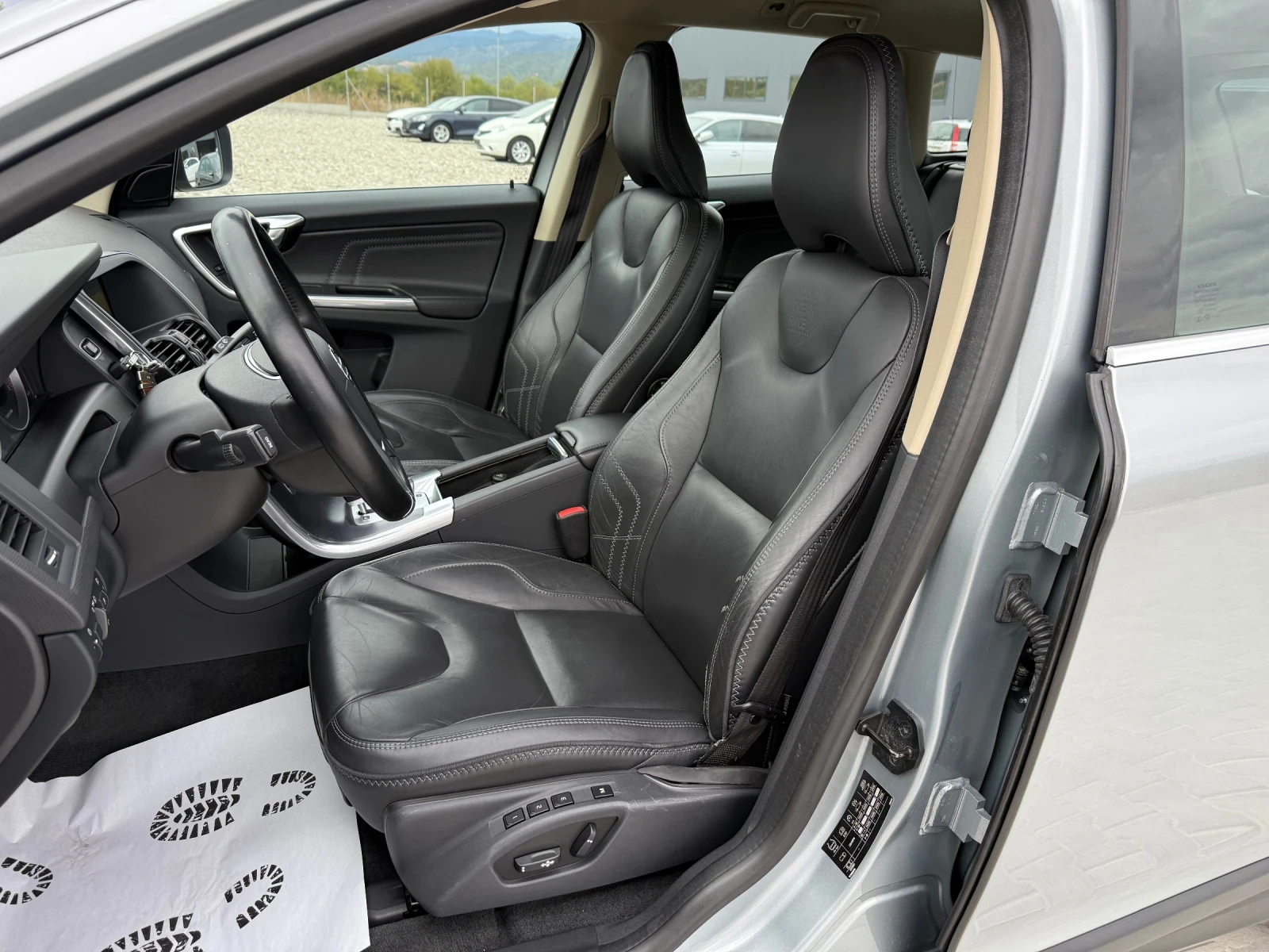 Volvo XC60 2.4D AWD OCEAN RACE - изображение 10