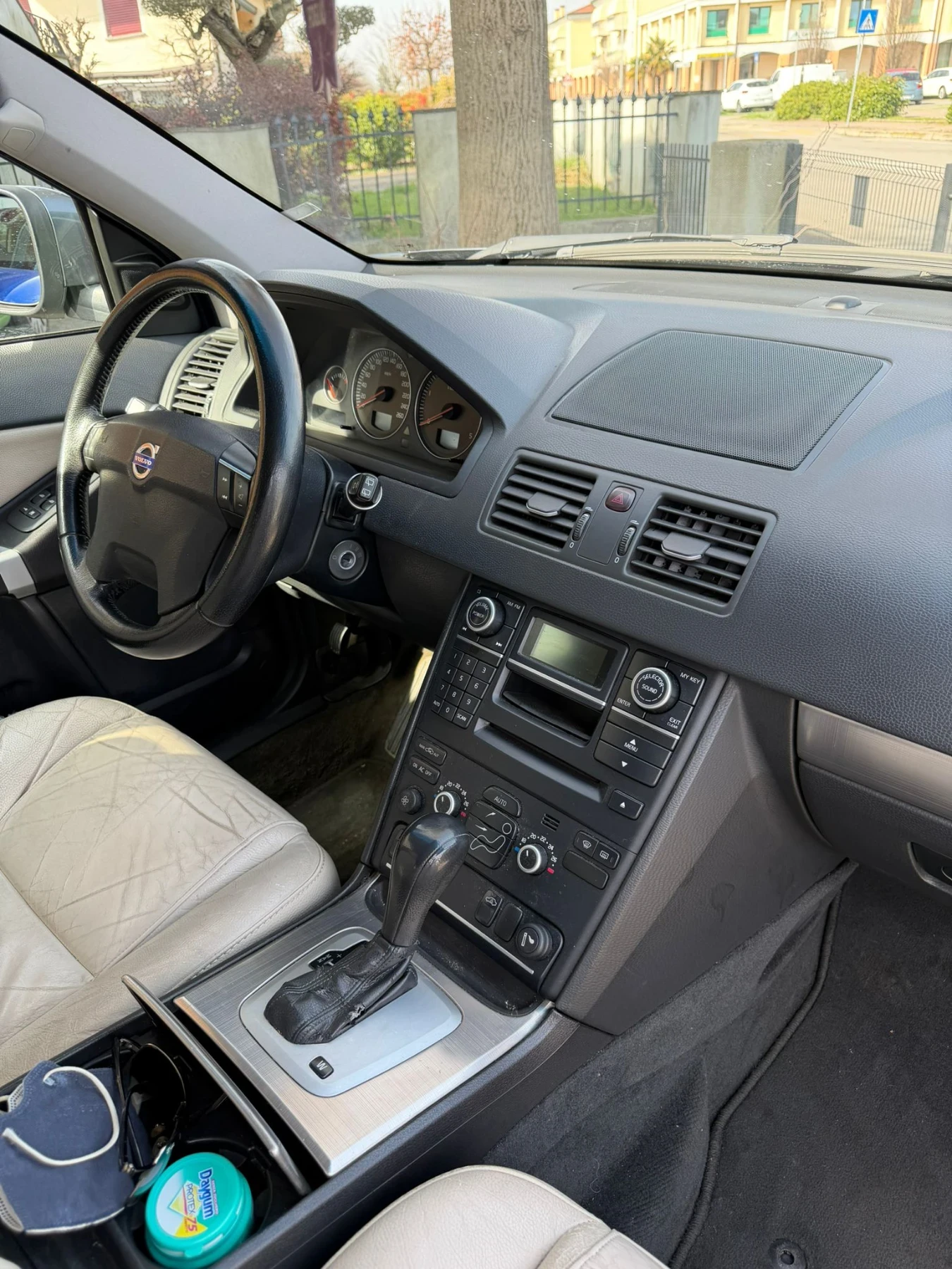 Volvo Xc90 2.4, снимка 10 - Автомобили и джипове - 54296877