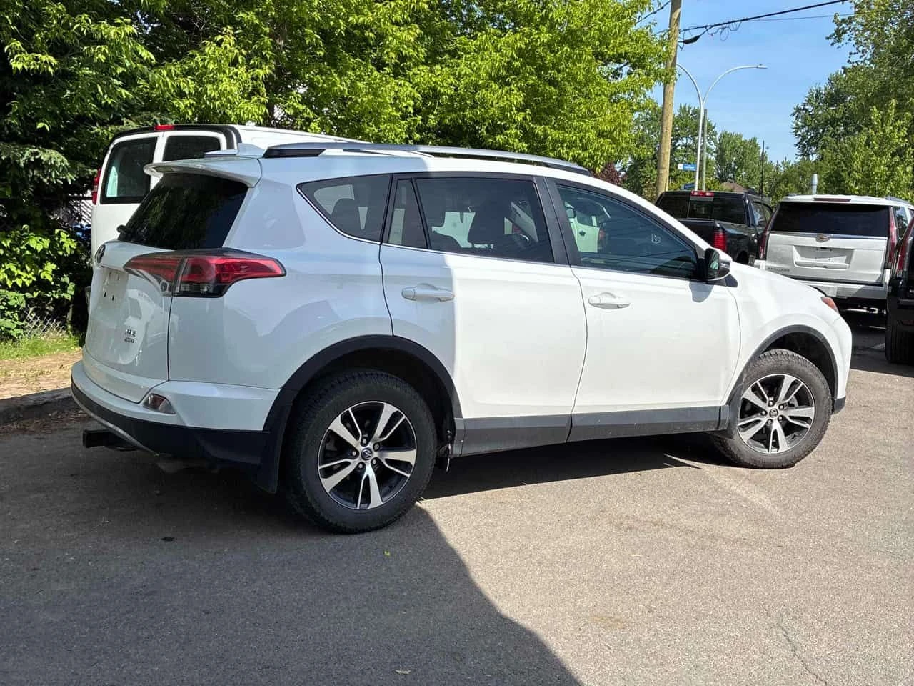Toyota Rav4 * XLE * CARFAX * ПОДГРЕВИ * ПАНО * KEYLESS, снимка 3 - Автомобили и джипове - 54837151