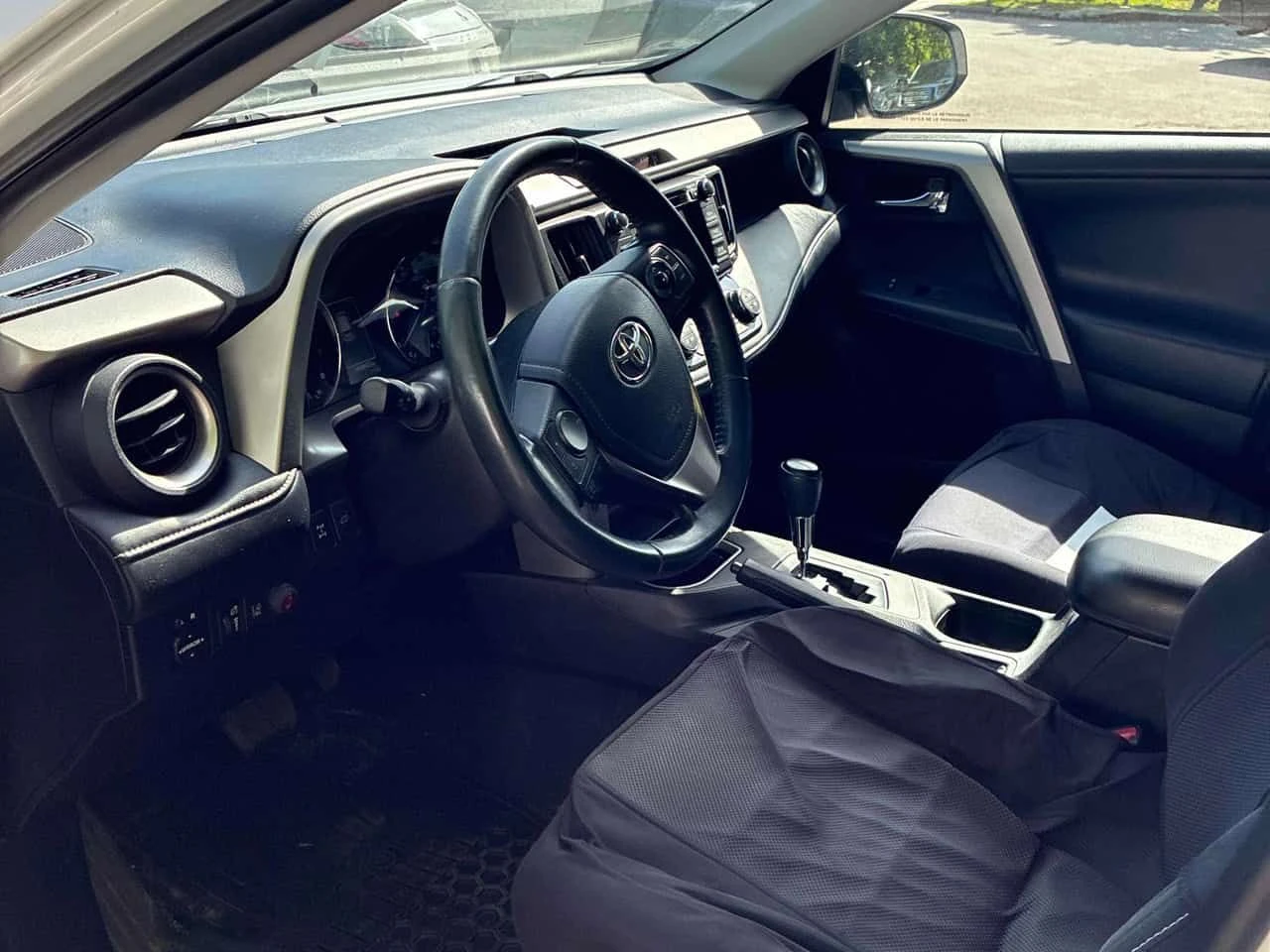 Toyota Rav4 * XLE * CARFAX * ПОДГРЕВИ * ПАНО * KEYLESS, снимка 5 - Автомобили и джипове - 54837151