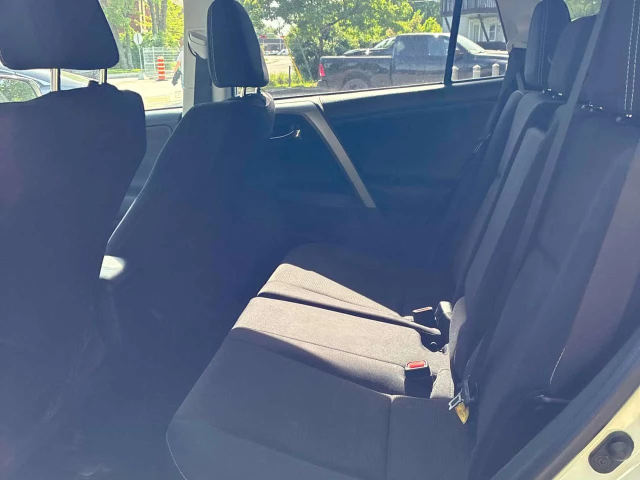Toyota Rav4 * XLE * CARFAX * ПОДГРЕВИ * ПАНО * KEYLESS, снимка 15 - Автомобили и джипове - 54837151