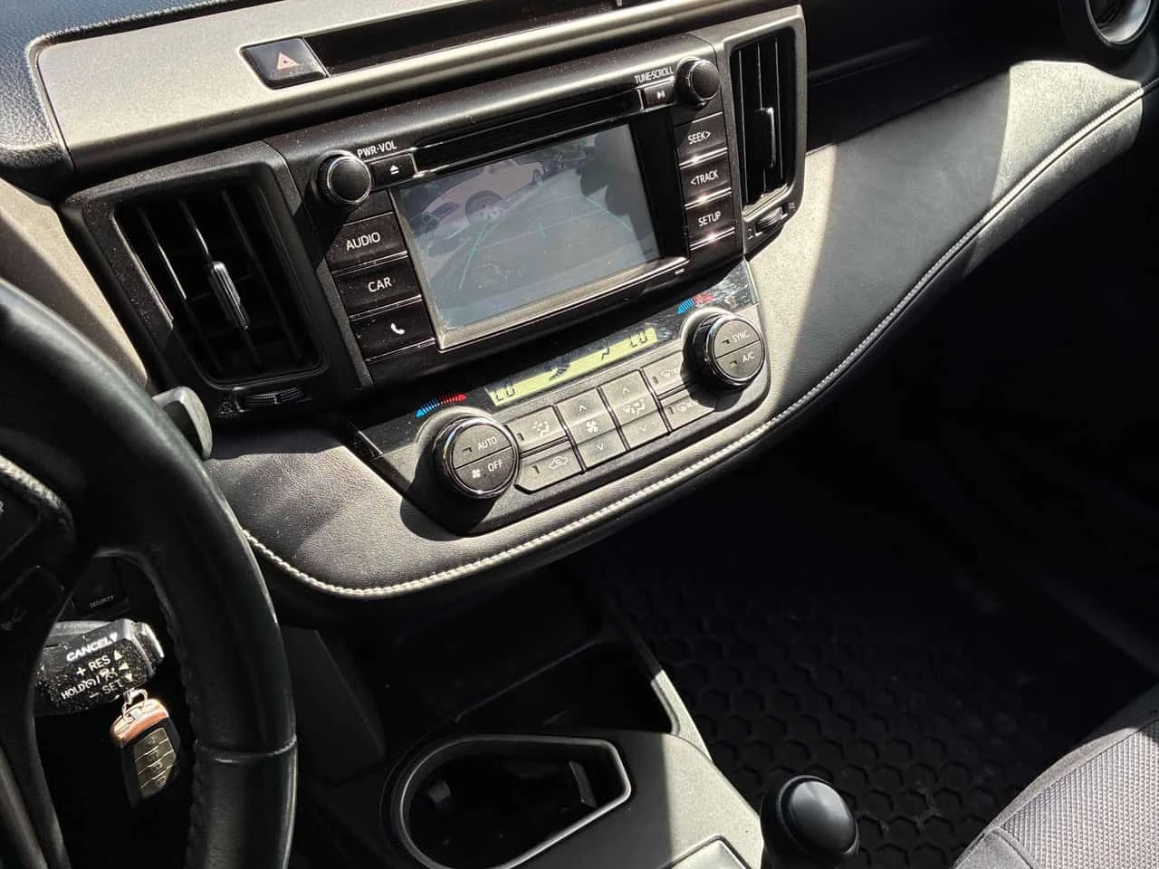 Toyota Rav4 * XLE * CARFAX * ПОДГРЕВИ * ПАНО * KEYLESS, снимка 9 - Автомобили и джипове - 54837151