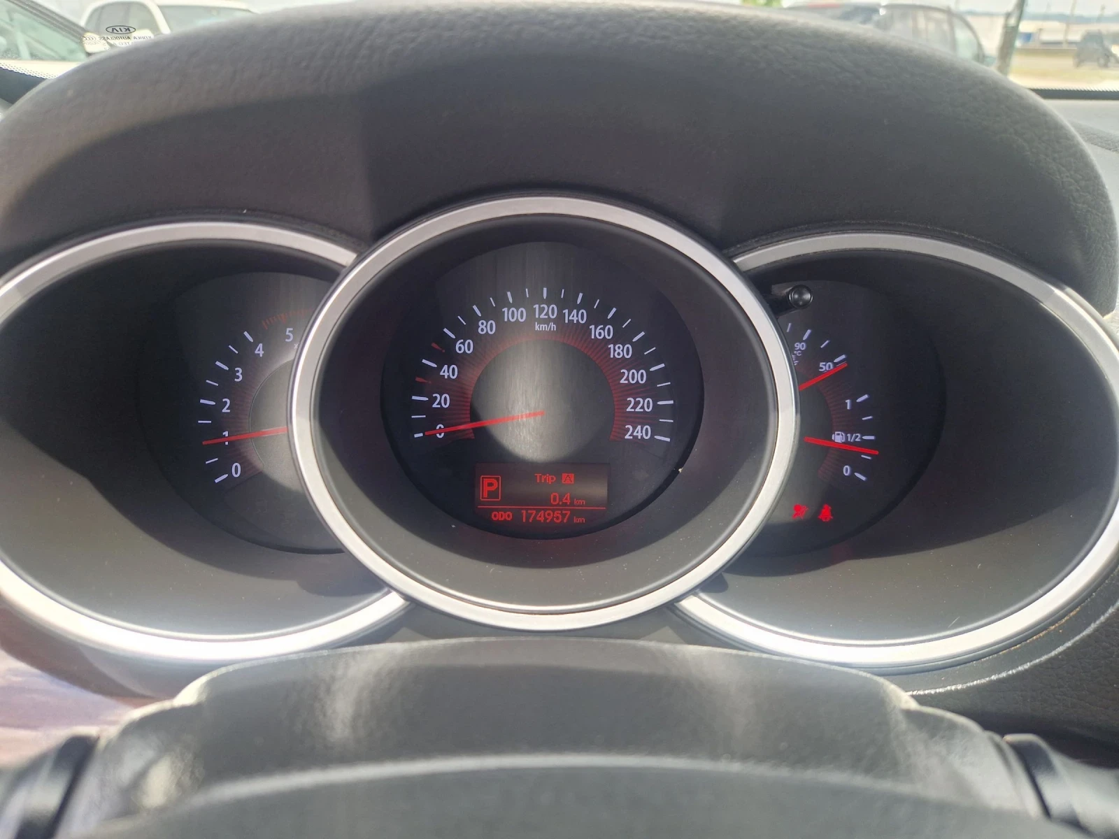 Kia Sorento 2.2CRDI 197HP.FULL ITALIA, снимка 13 - Автомобили и джипове - 54990309