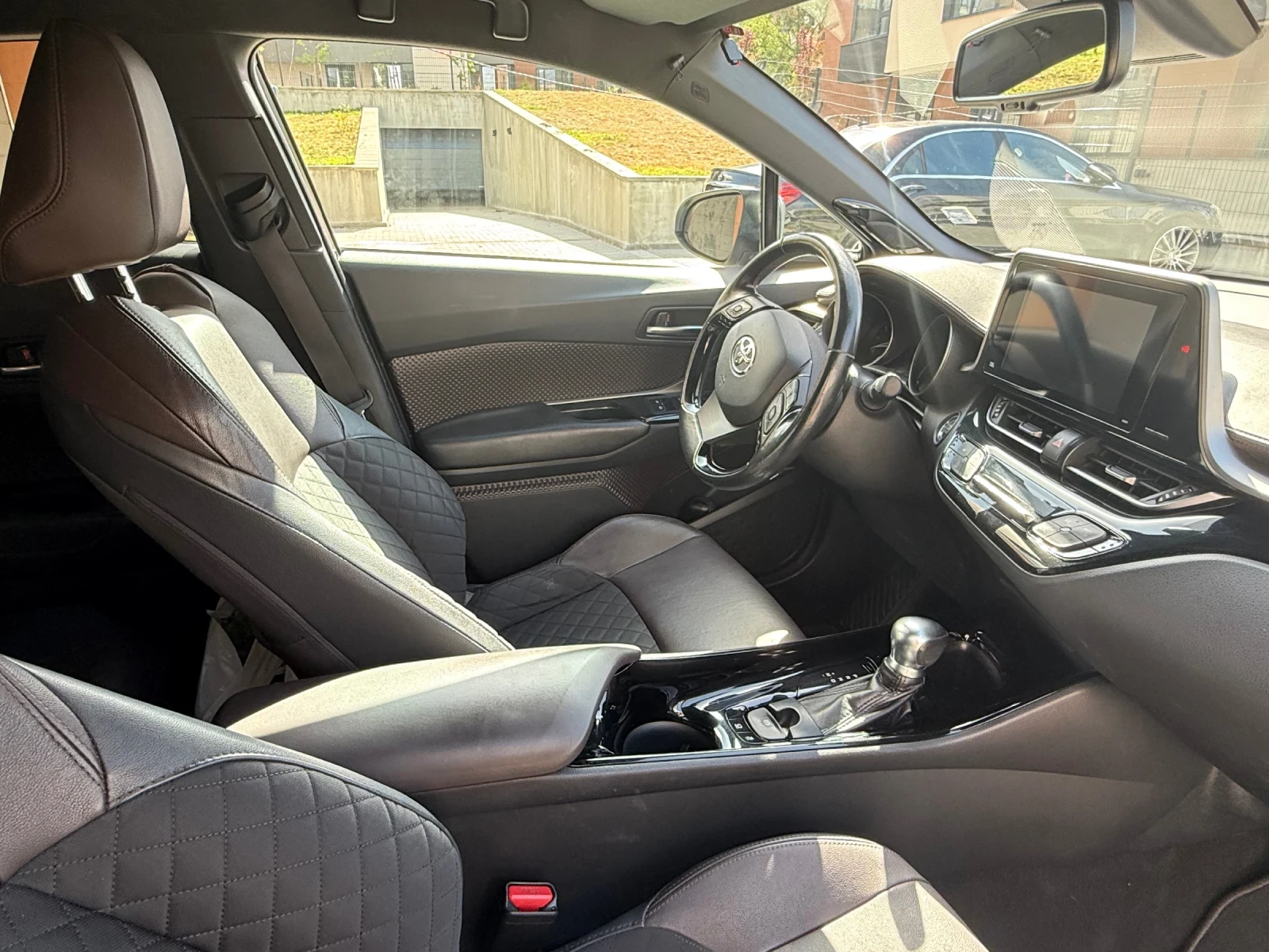 Toyota C-HR 1.2TURBO CLASSY AWD, снимка 8 - Автомобили и джипове - 55878000