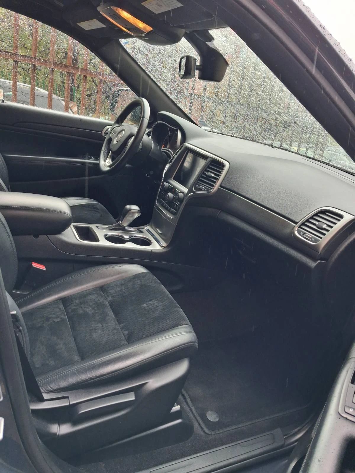 Jeep Grand cherokee, снимка 8 - Автомобили и джипове - 56140353