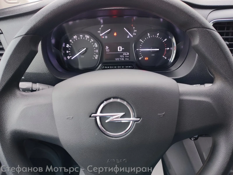 Opel Vivaro Cargo M Edition 1.5 Diesel (120hp) MT6, снимка 9 - Бусове и автобуси - 53262721