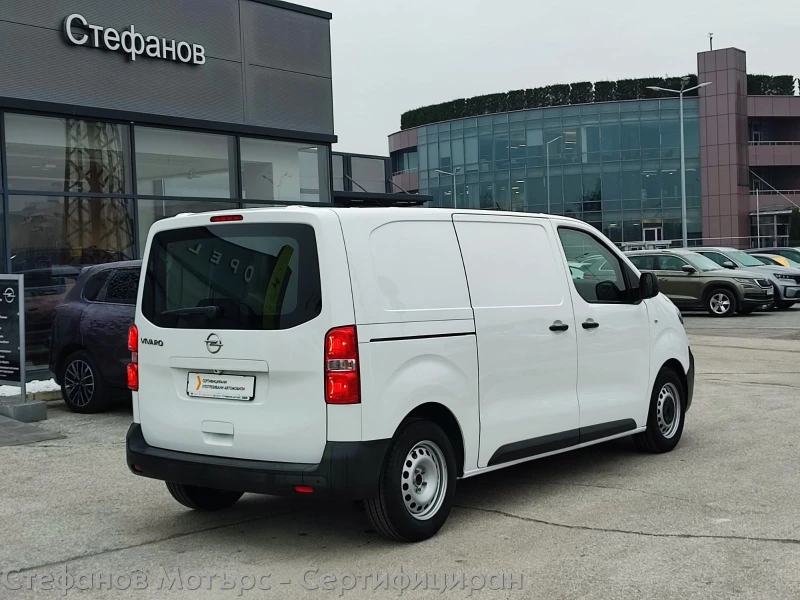 Opel Vivaro Cargo M Edition 1.5 Diesel (120hp) MT6, снимка 8 - Бусове и автобуси - 53262721