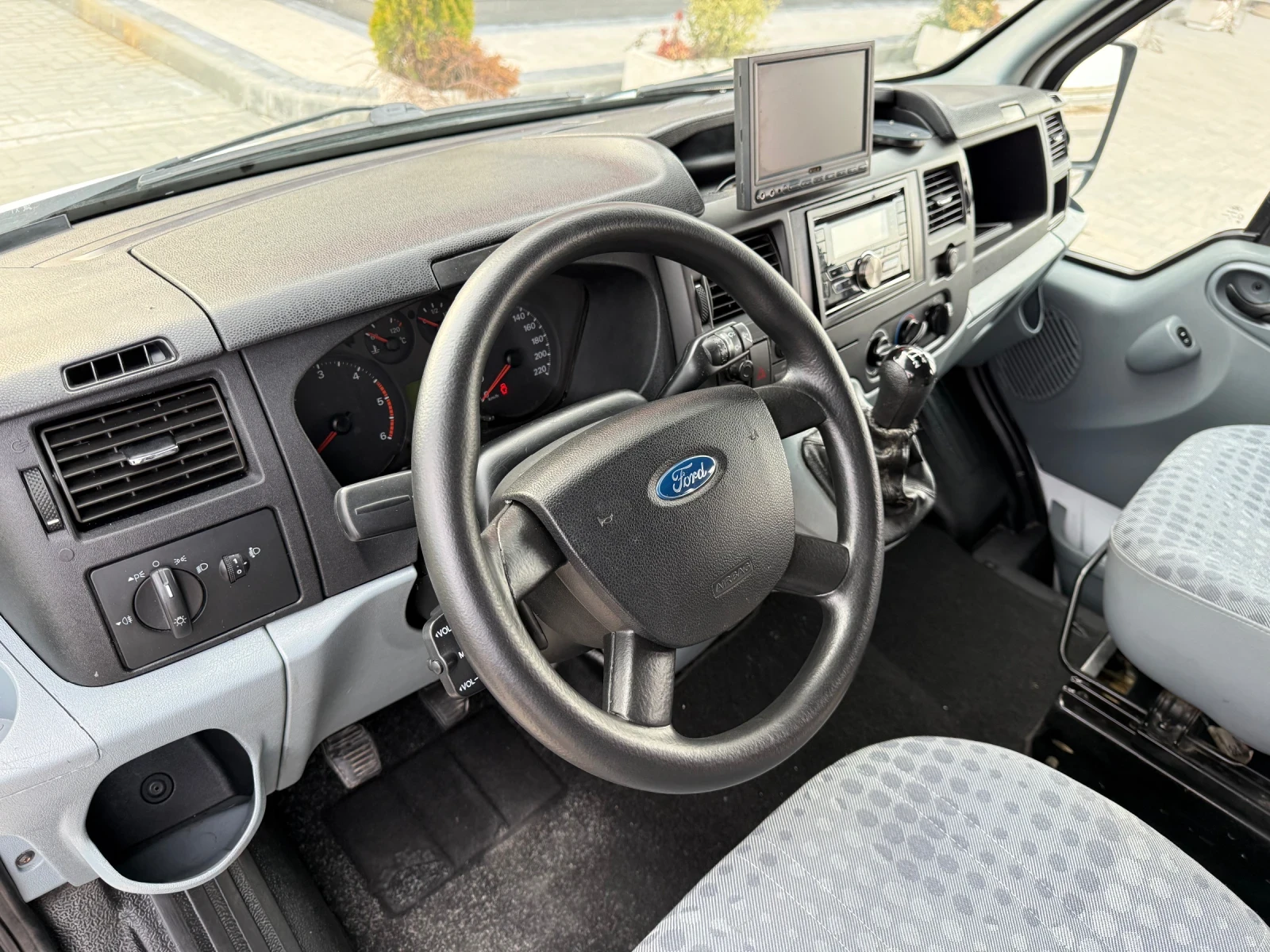 Ford Transit 2.2 TDCi / CAMERA / CLIMA, снимка 8 - Бусове и автобуси - 53879062