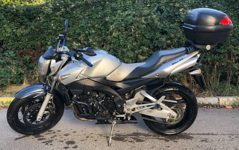 Suzuki Gsr 600 Model 2008, снимка 3 - Мотоциклети и мототехника - 52408295