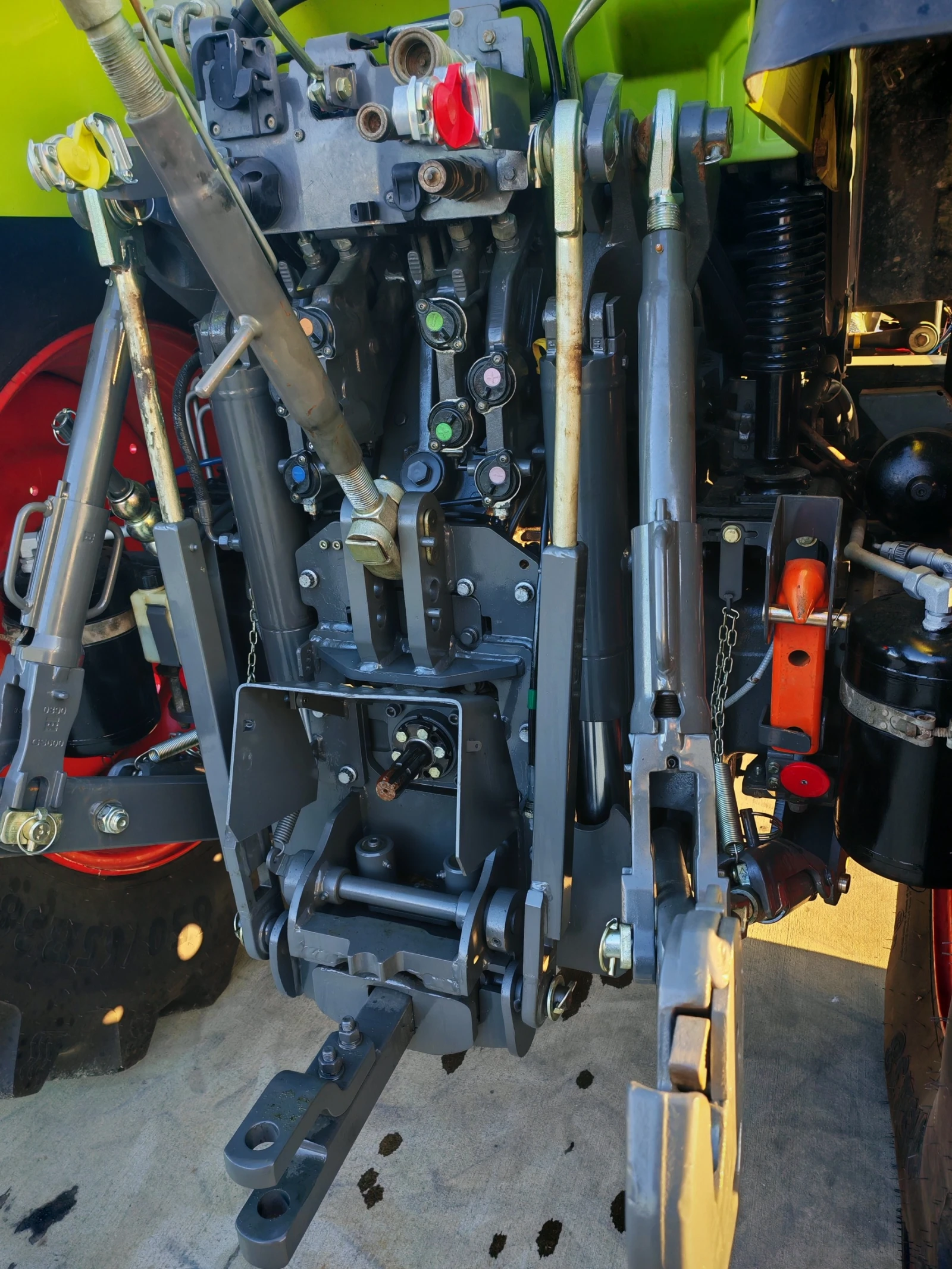 Трактор Claas Arion 650 лизинг с първоначална вноска 20 % - изображение 7