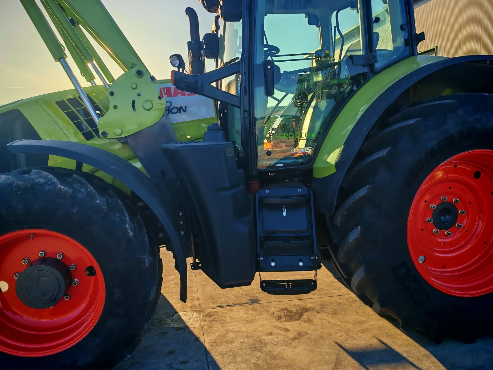 ������� Claas Arion 650 ������ � ������������ ������ 20 % | Mobile.bg � ����������� 11