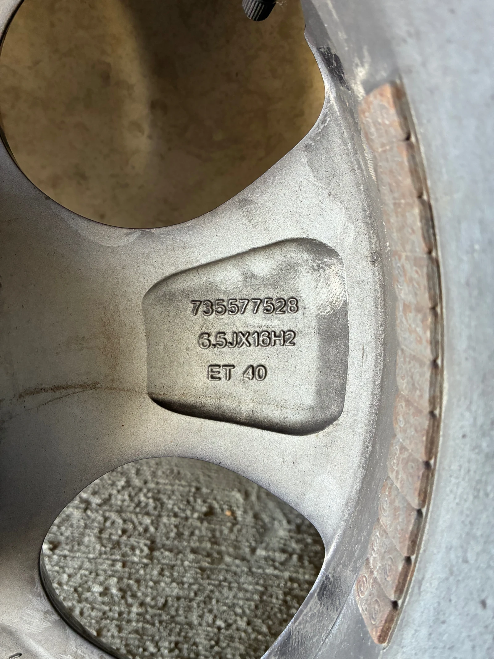 ���� � ������ 215/60R16 | Mobile.bg � ����������� 13