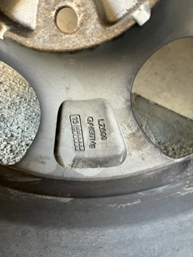 ���� � ������ 215/60R16 | Mobile.bg � ����� ������ 16